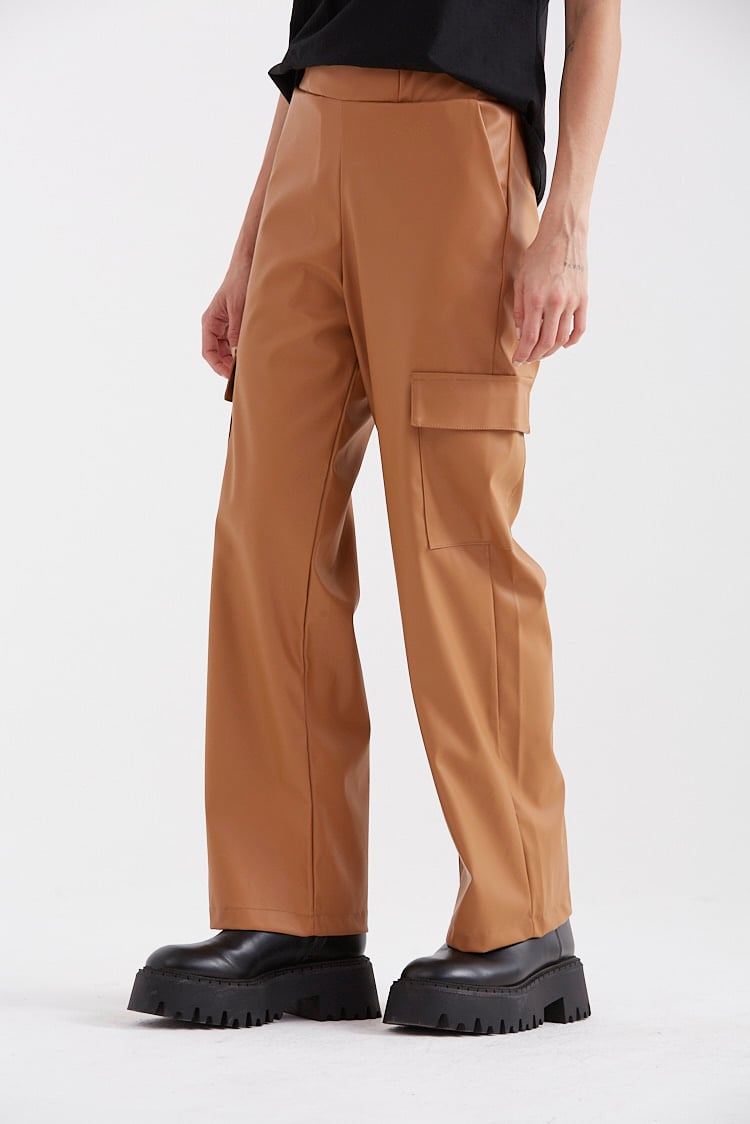 cargo engomado