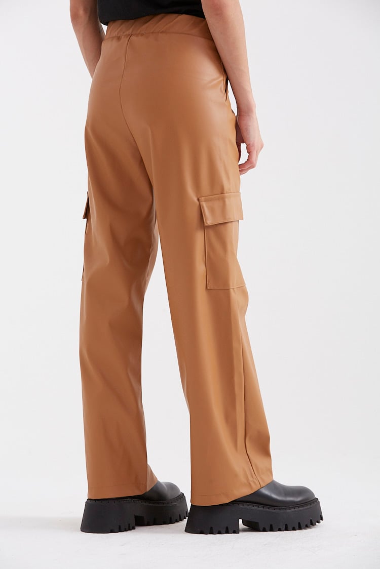 cargo engomado