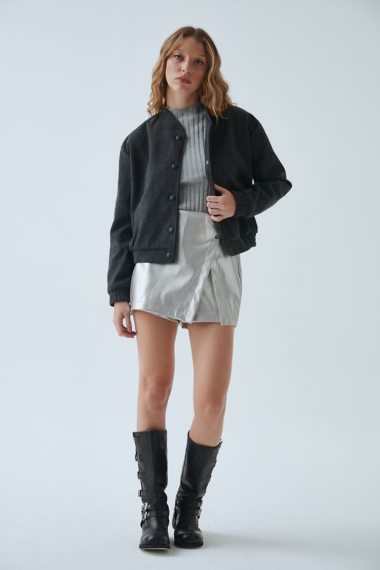 minifalda cuero