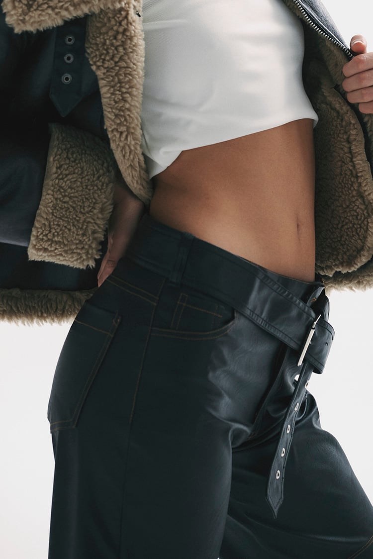 pantalon wide leg engomado