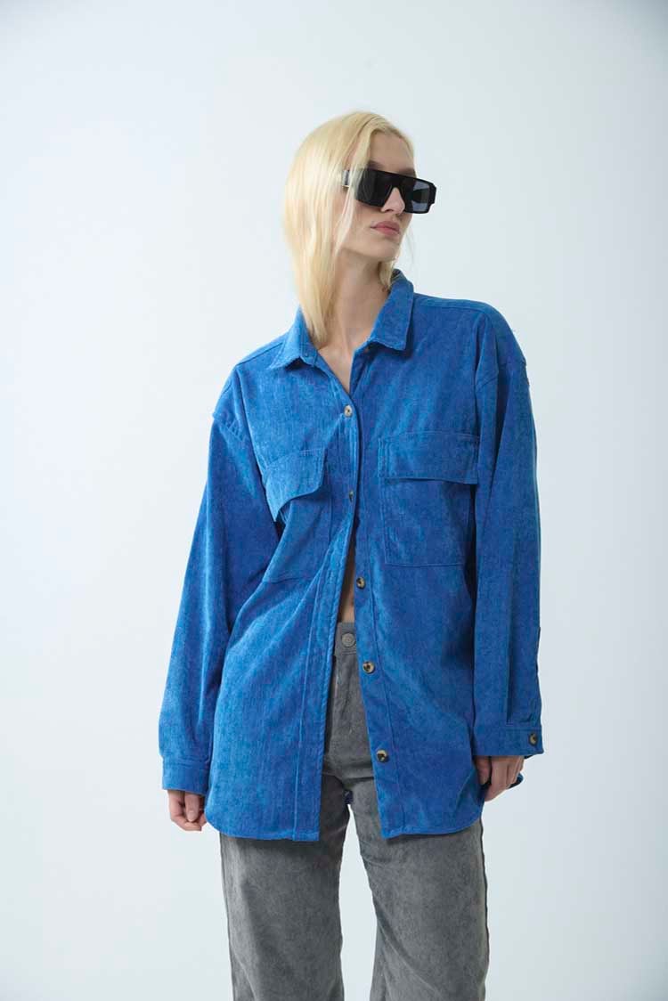 camisa oversize de corderoy
