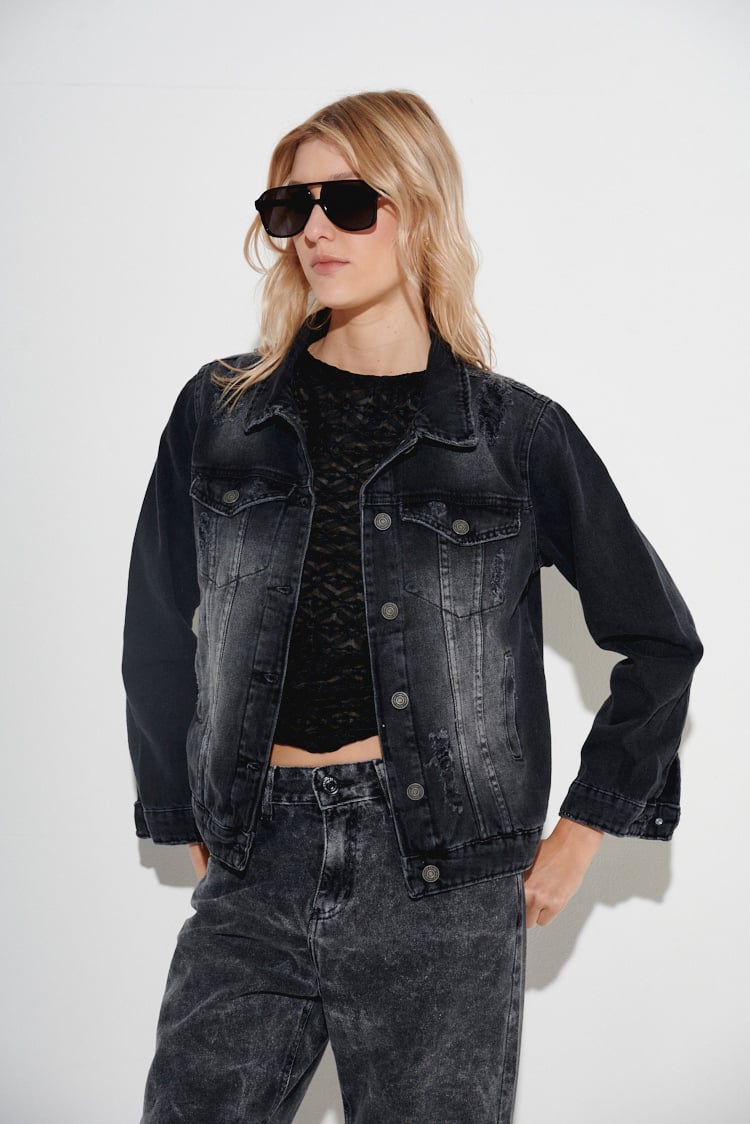campera de jean negro gastado