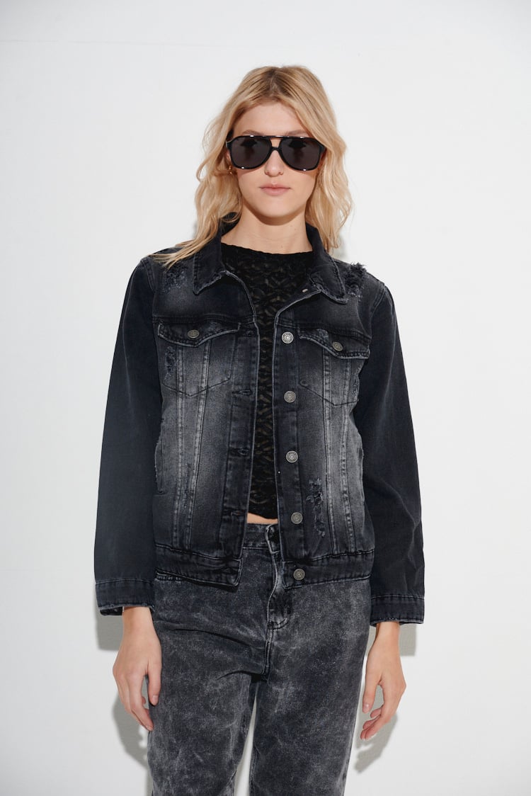 campera de jean negro gastado