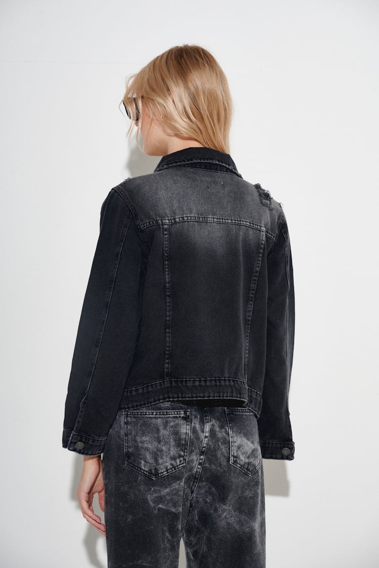 campera de jean negro gastado