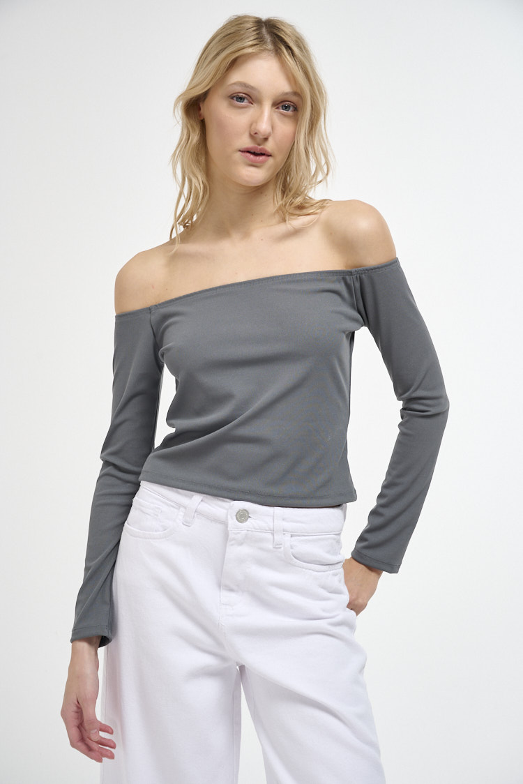 Remera cuello bote
