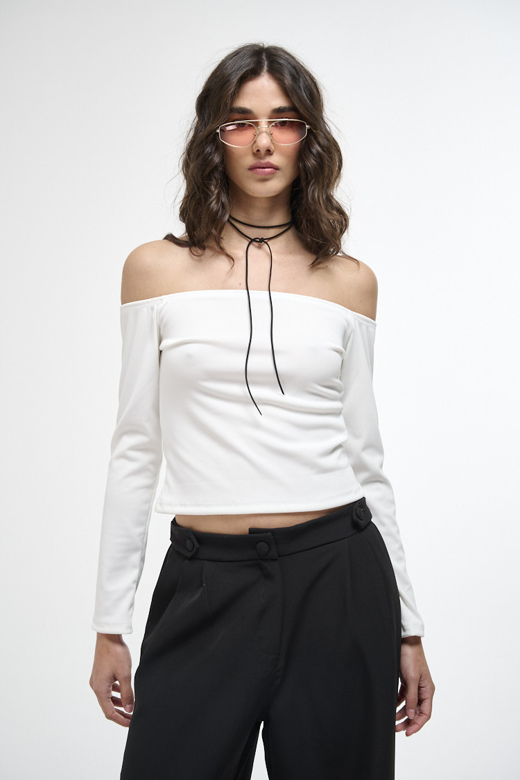 Remera cuello bote