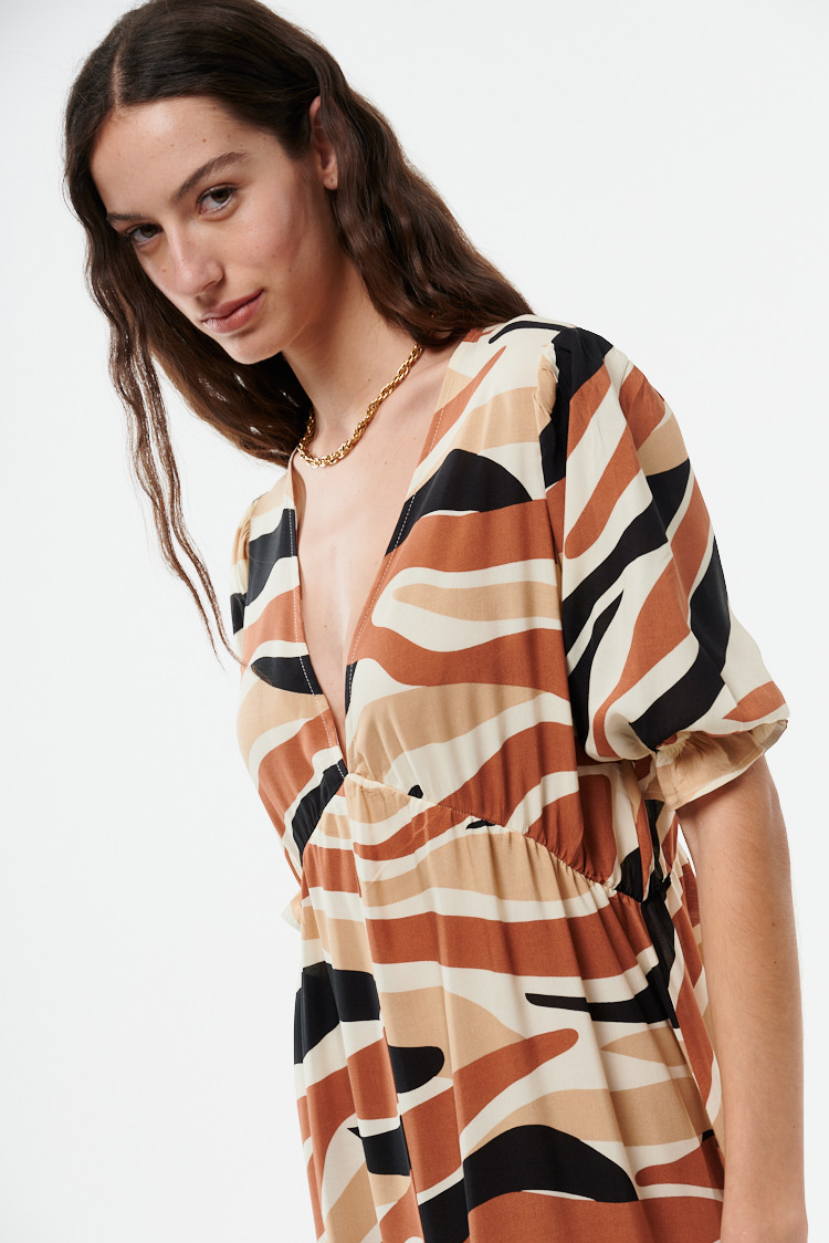 vestido estampado escote V