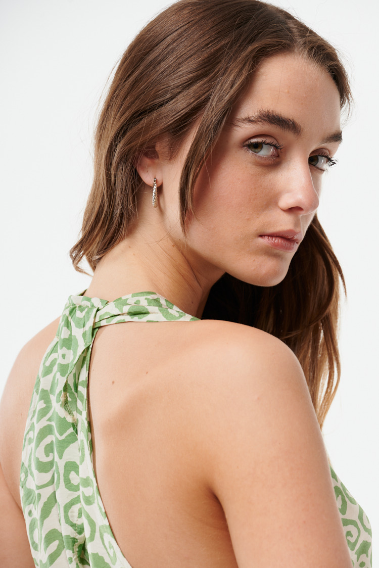 vestido estampado escote V