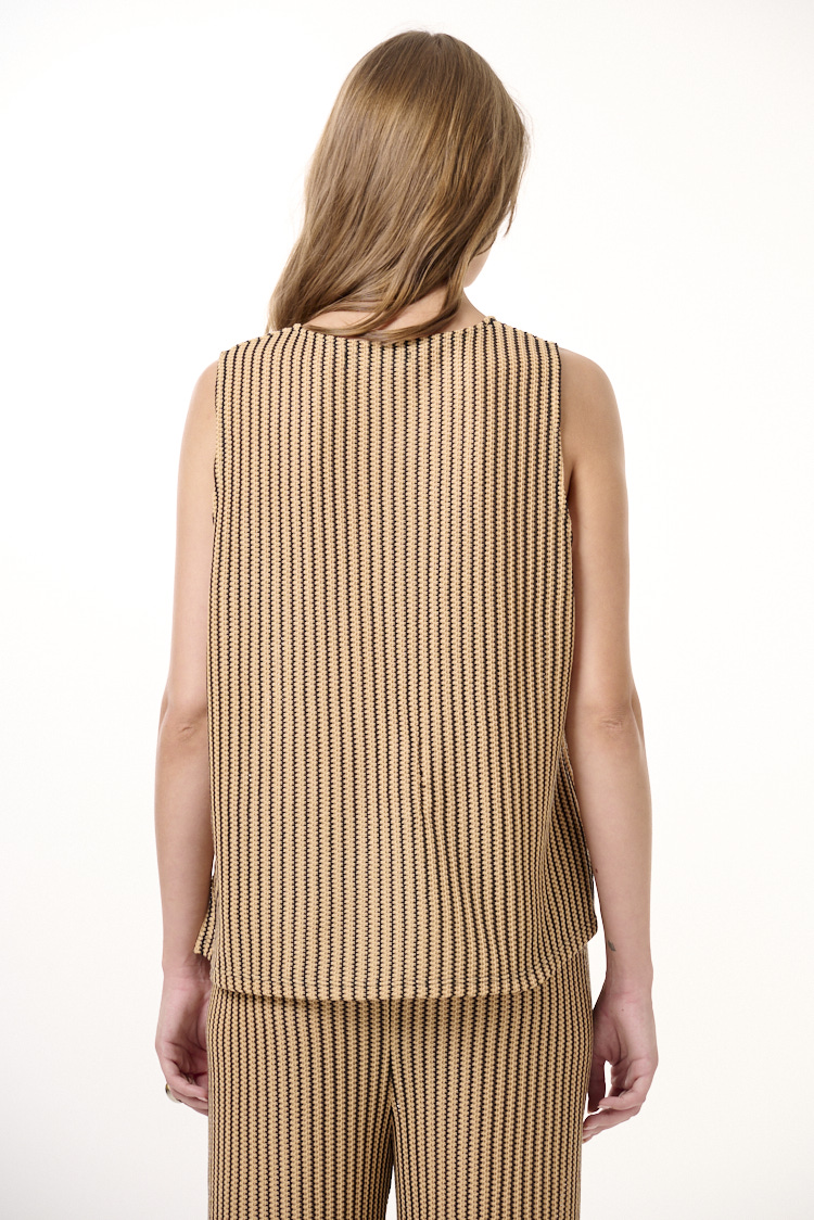 musculosa amplia rayada