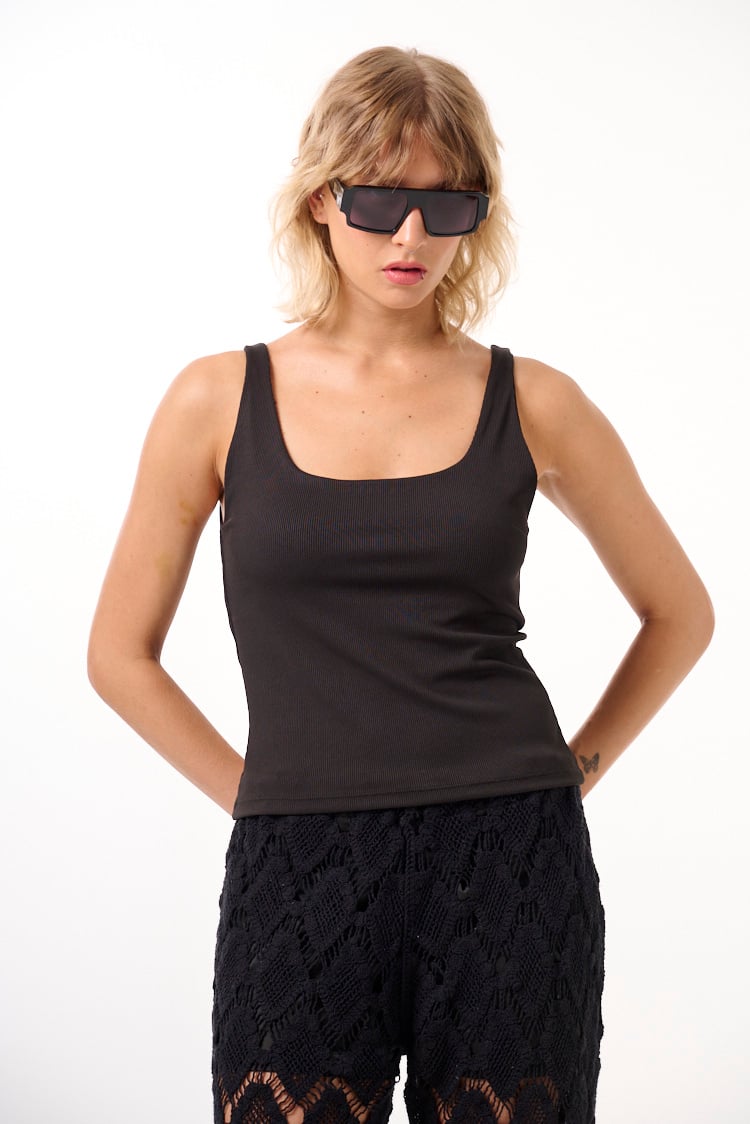 musculosa escote cuadrado