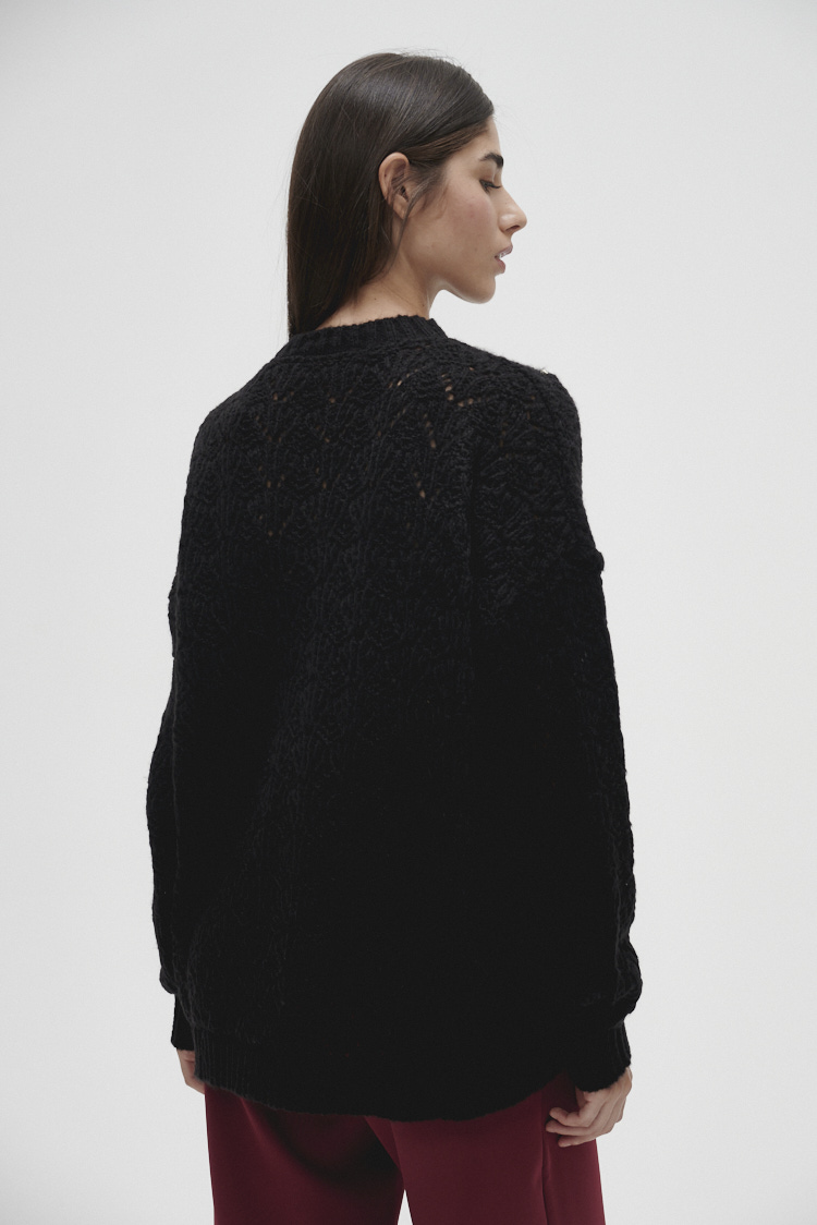 sweater tejido con brillo
