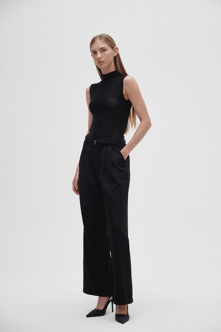 musculosa cuello alto modal