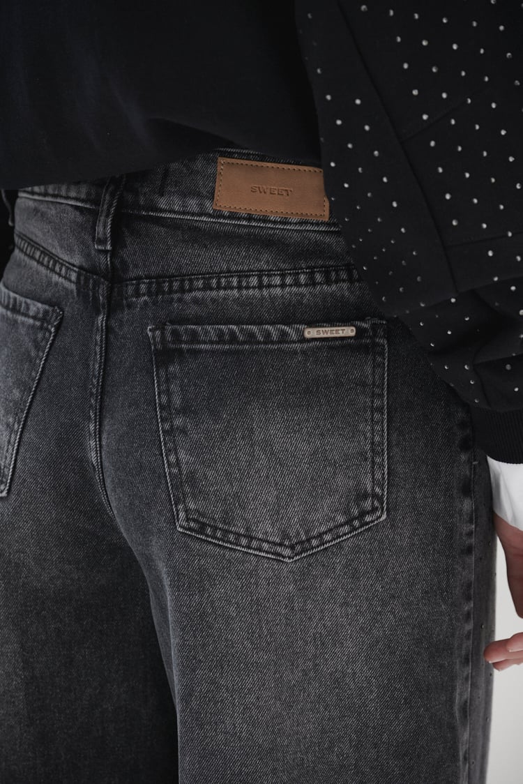Jean wide leg negro con brillos