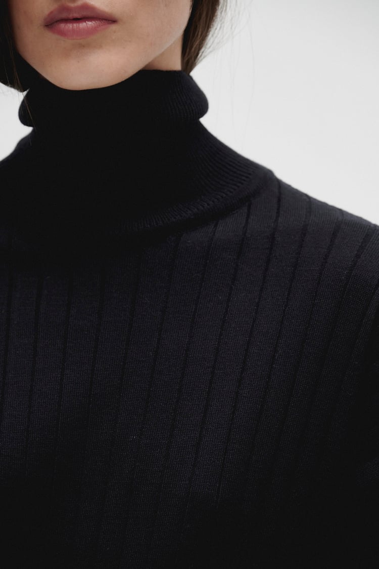 Polera larga cuello alto