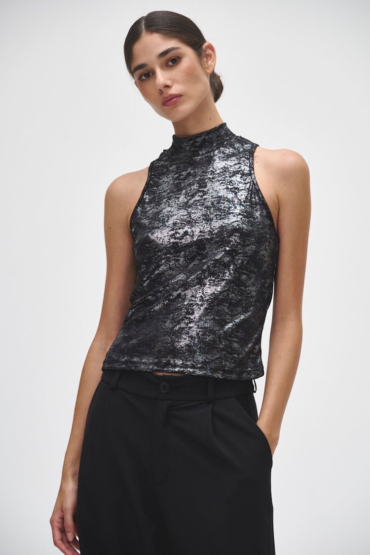 Musculosa de noche