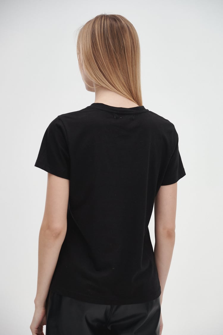 REMERA ESTAMPADA BRILLOS