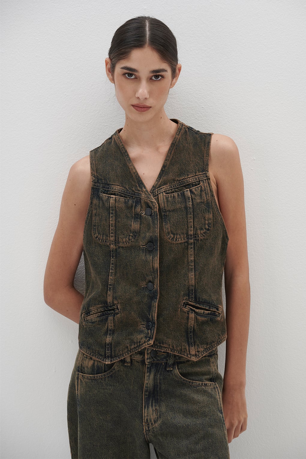Chaleco denim marrón  