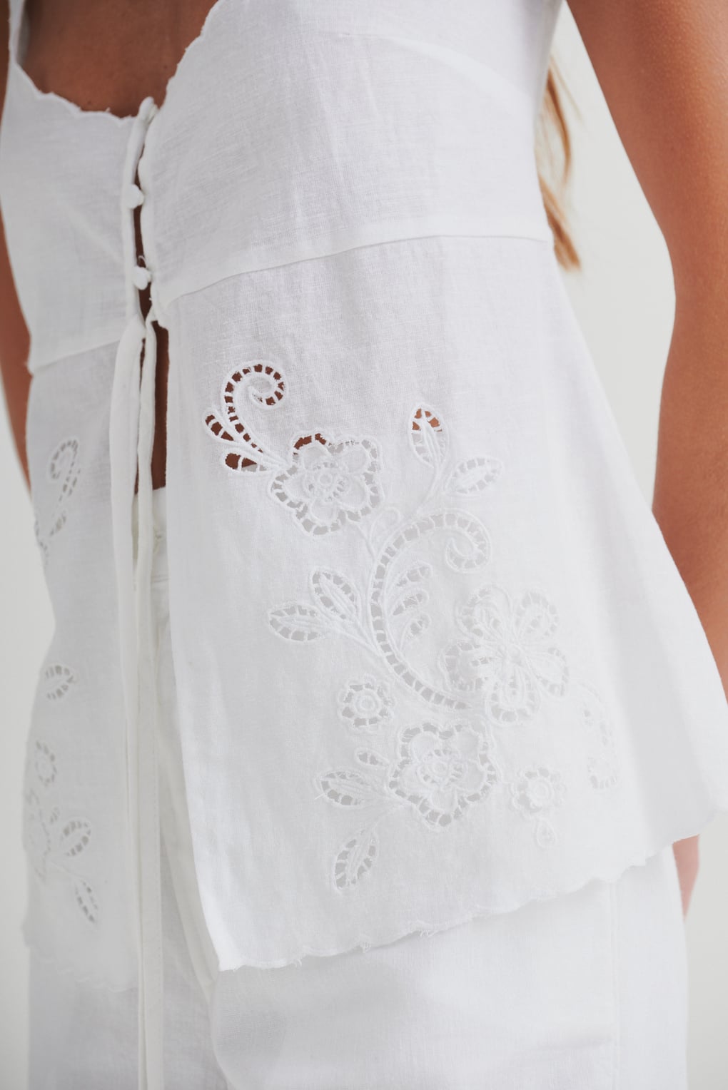 blusa lino bordada