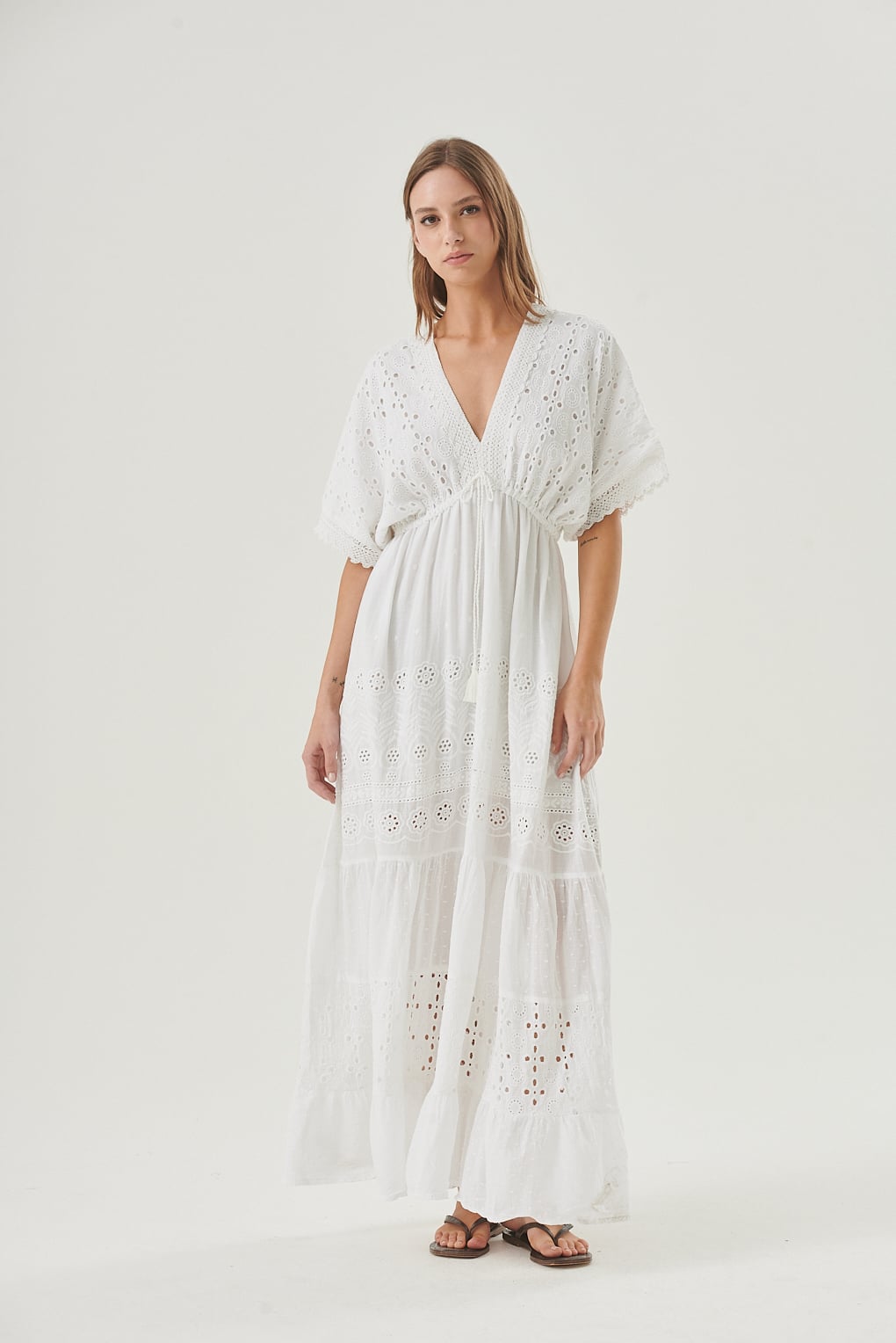 vestido blanco calado