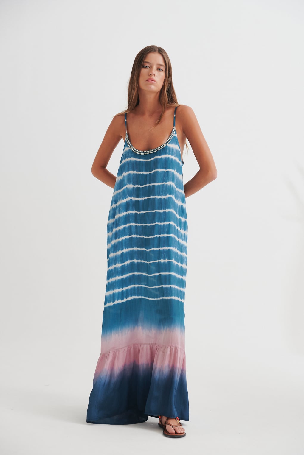 vestido azul estampado