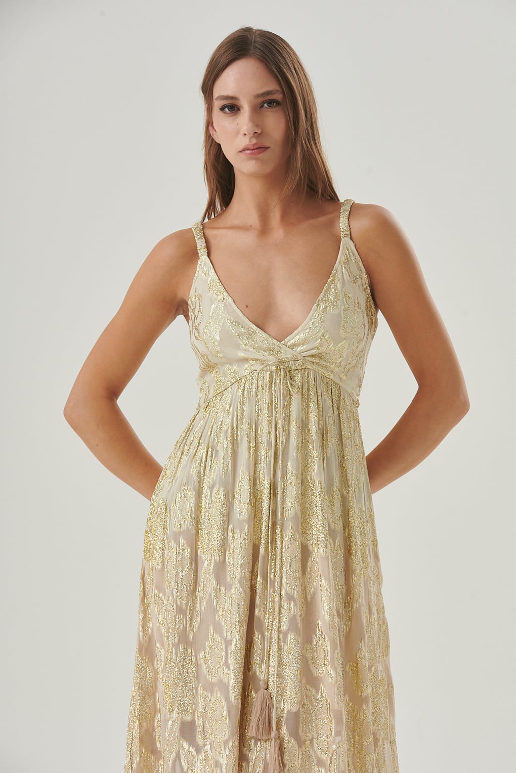 vestido largo dorado