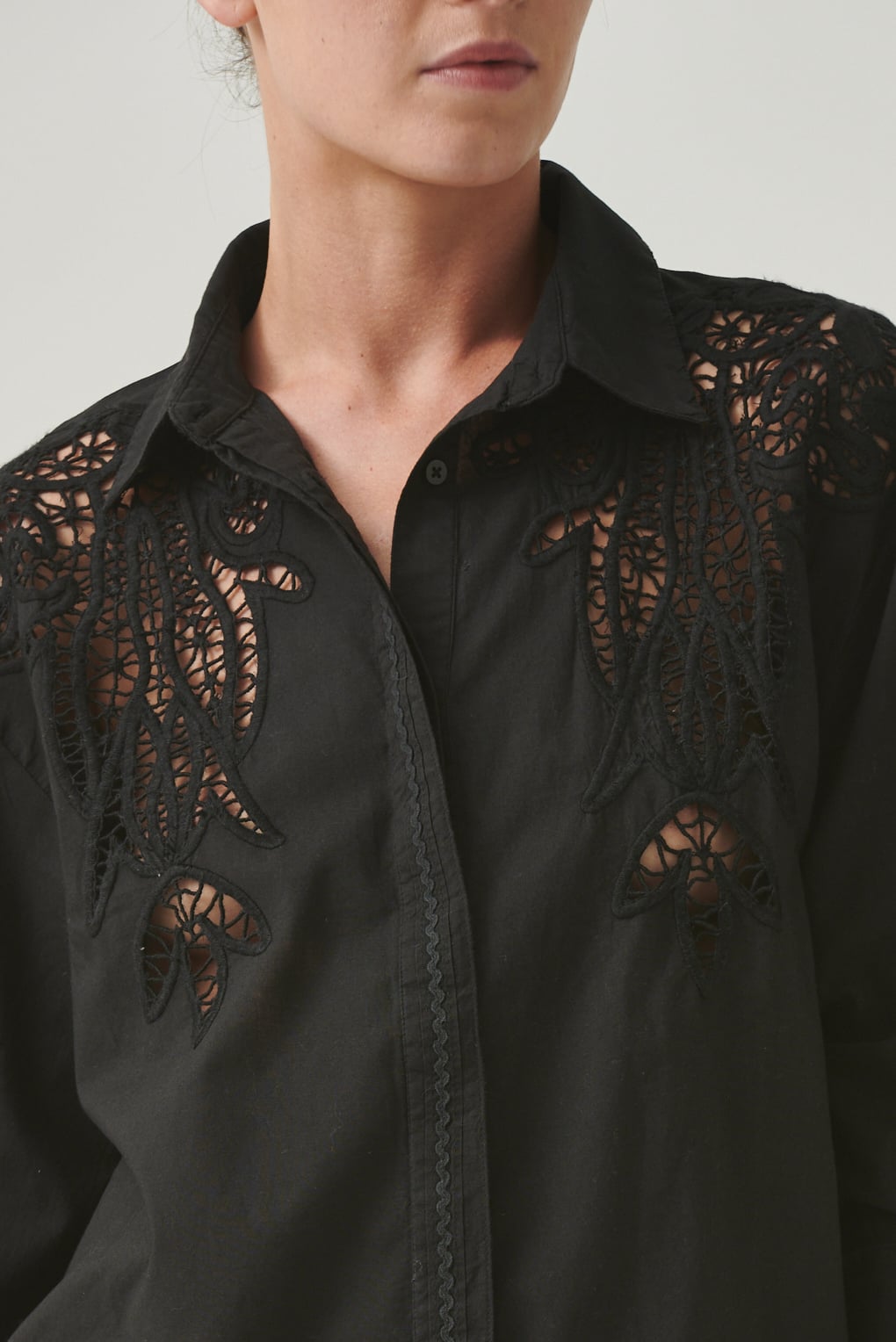camisa algodón bordada