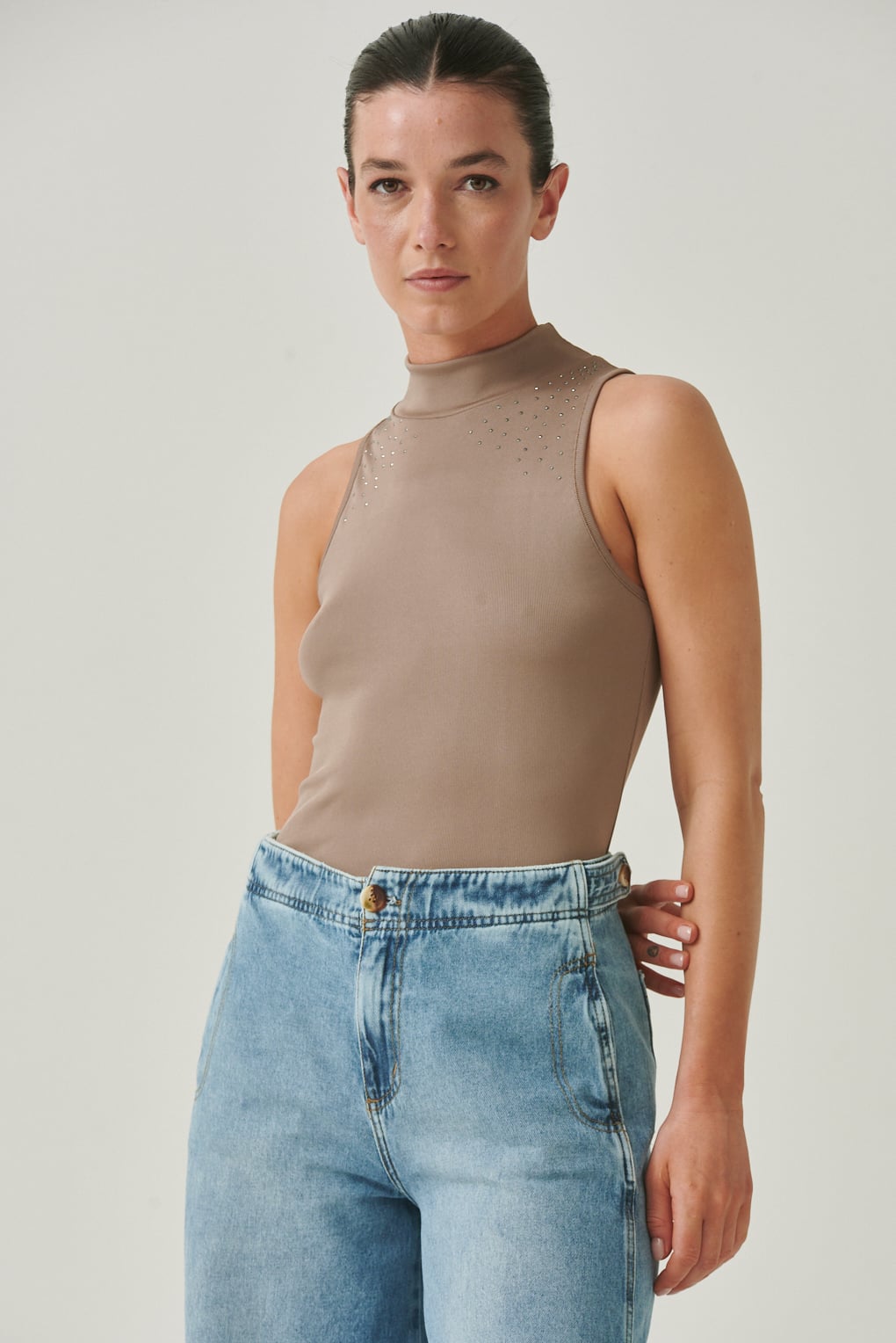 musculosa poliéster con brillos
