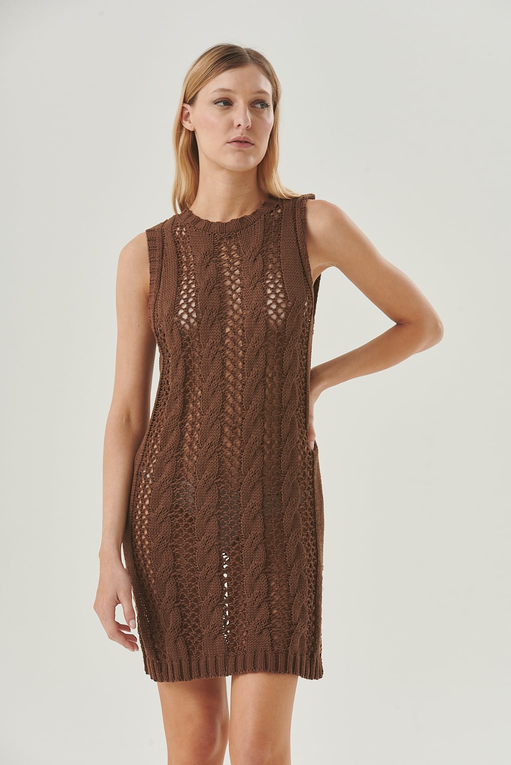vestido hilo corto