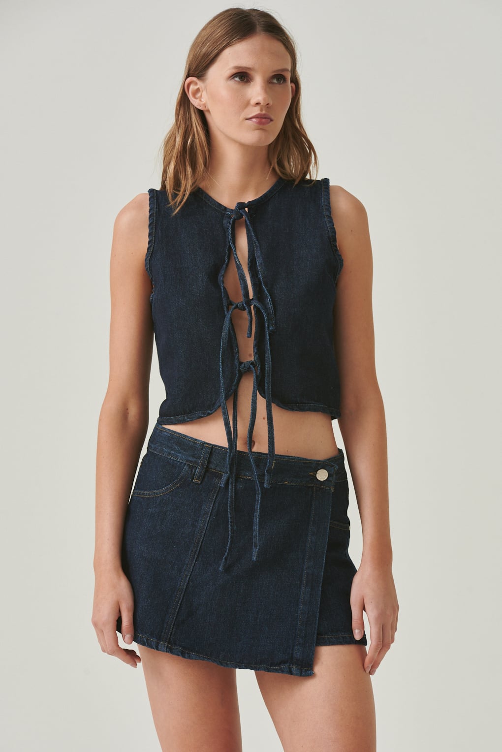 top denim con lazo
