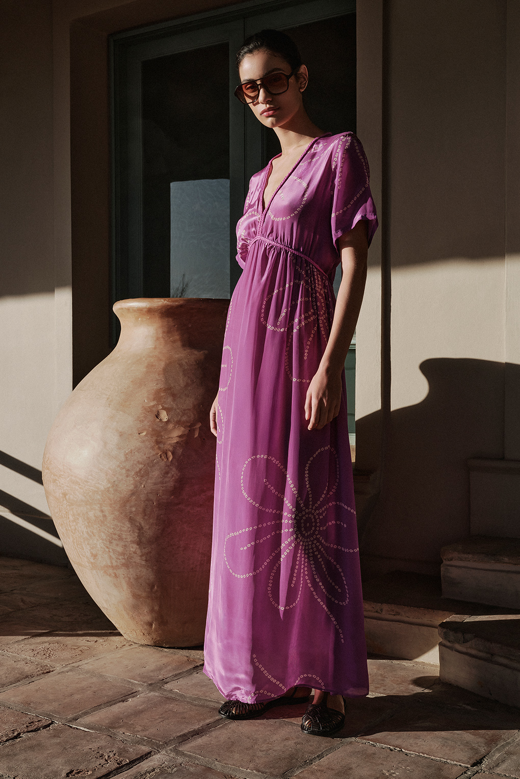 vestido estampado violeta