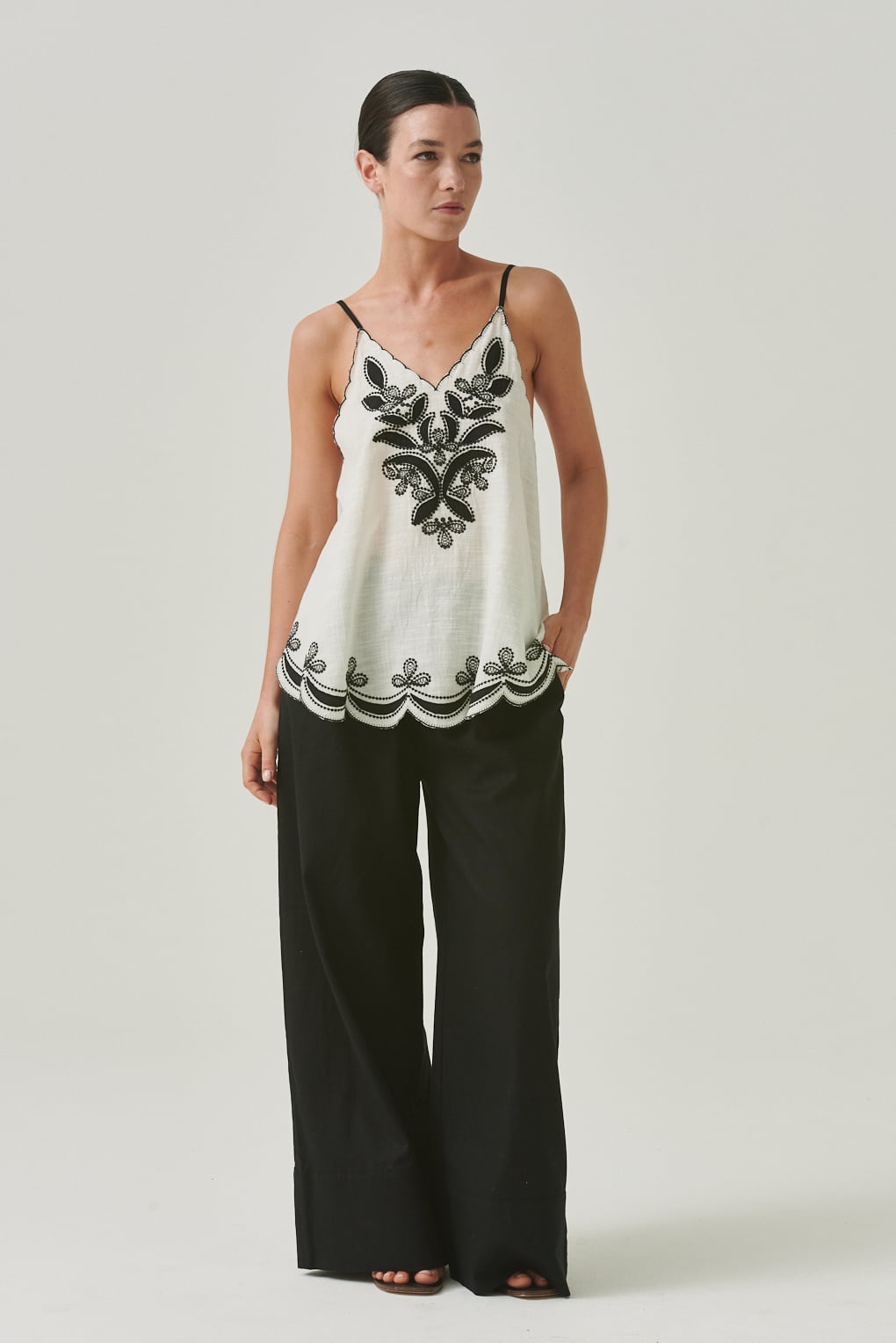 musculosa bordada
