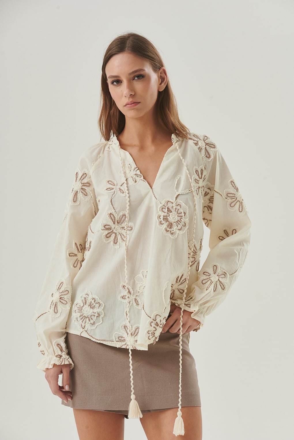 blusa bordada 