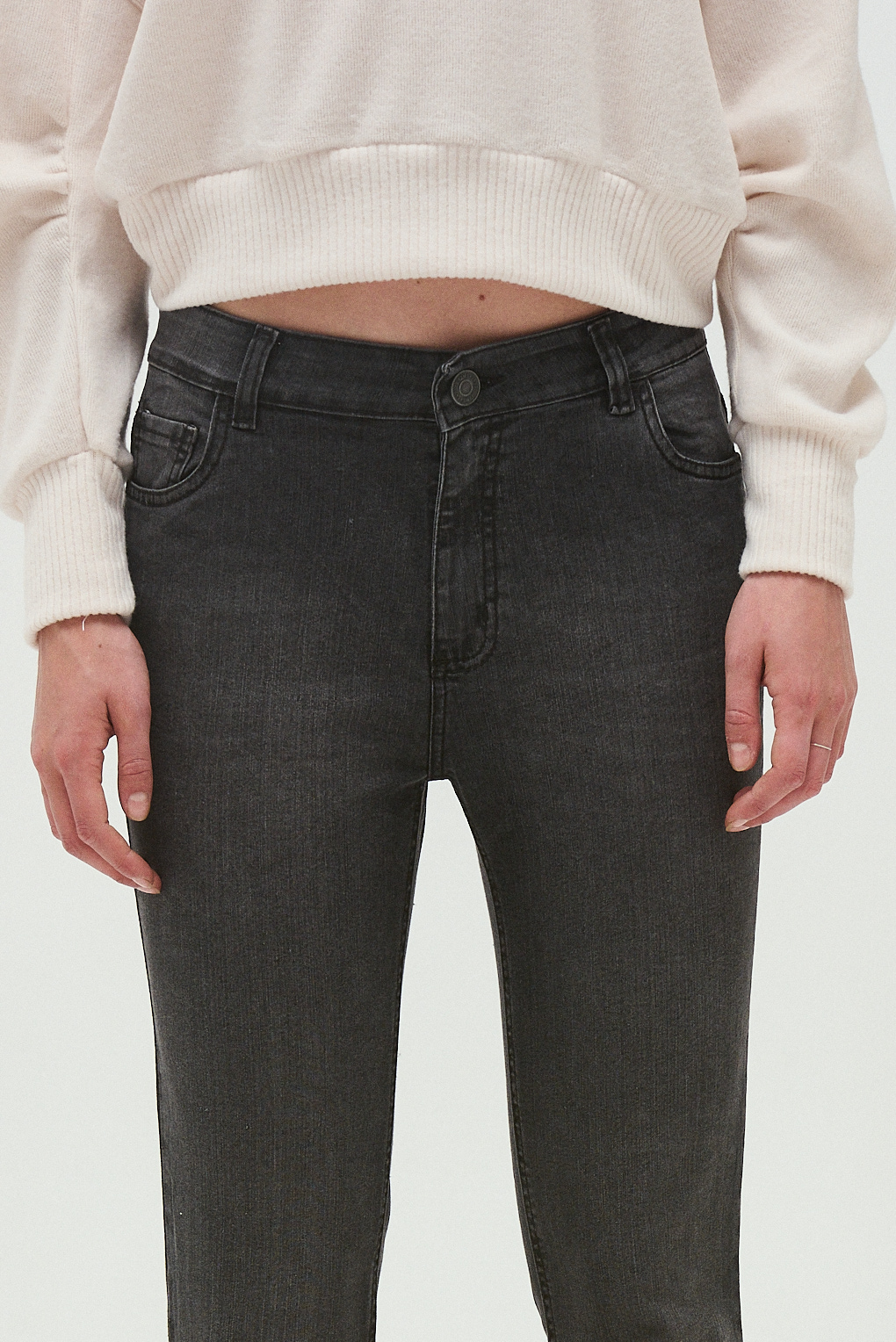 jean straight