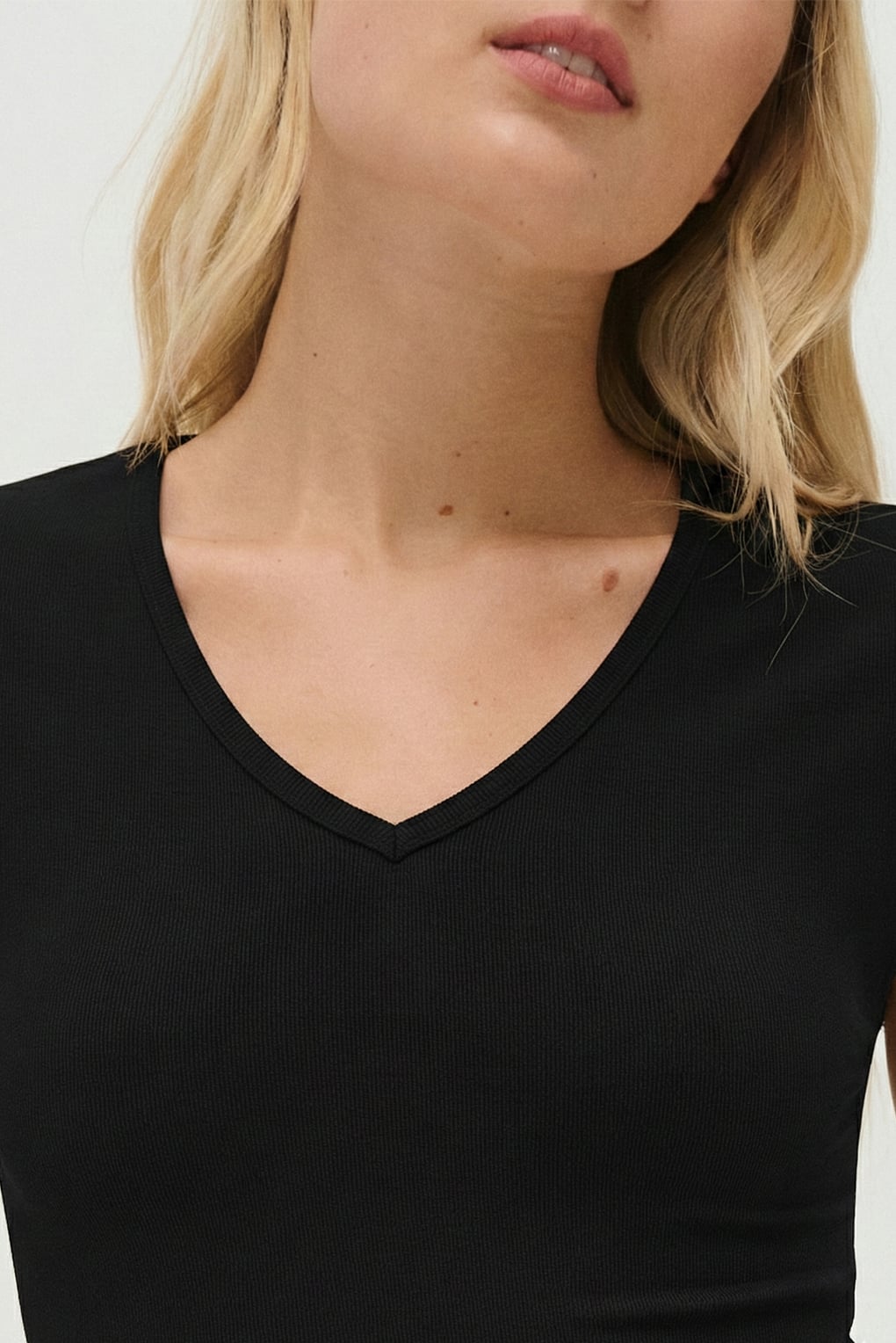 remera corta ribb