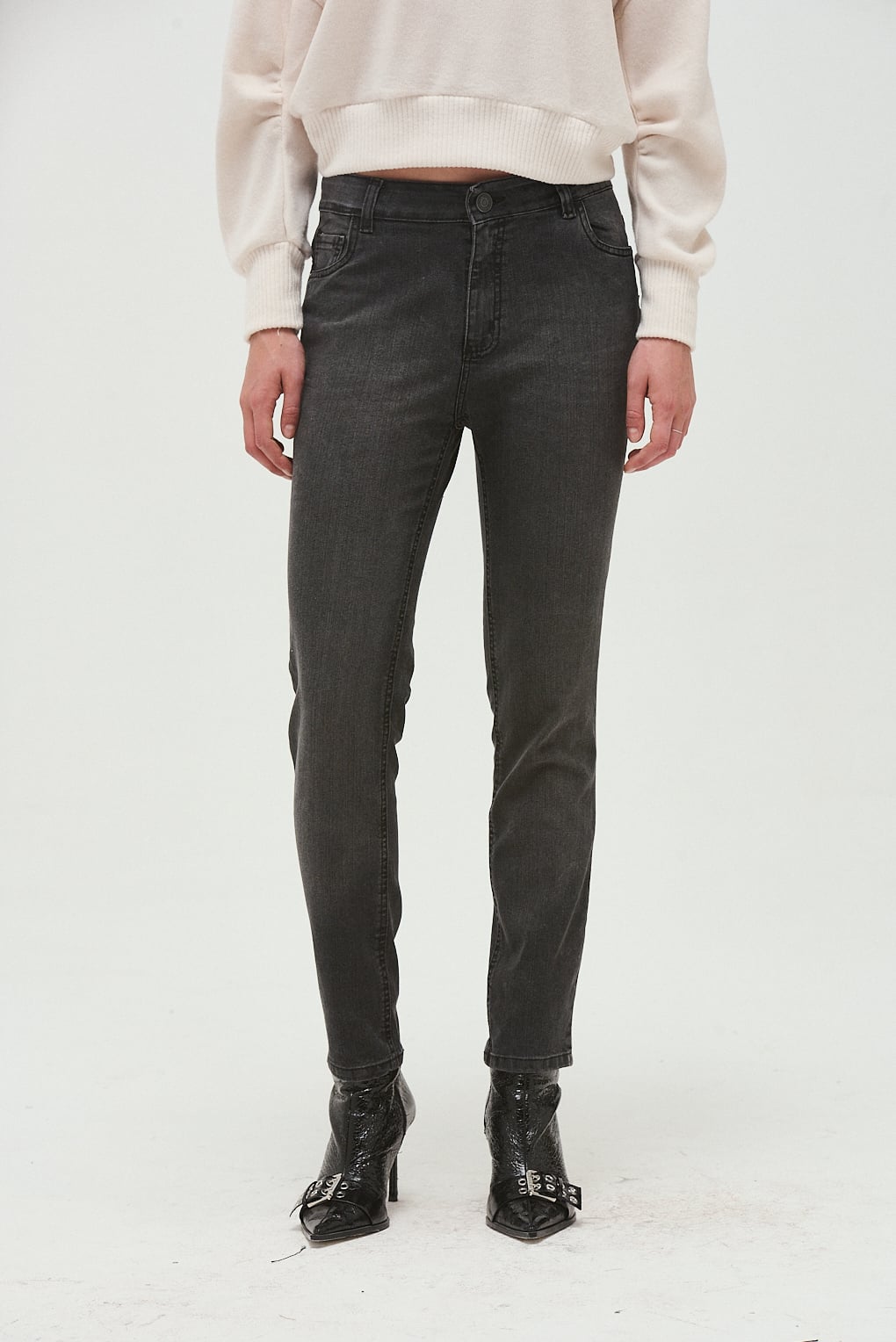 jean straight