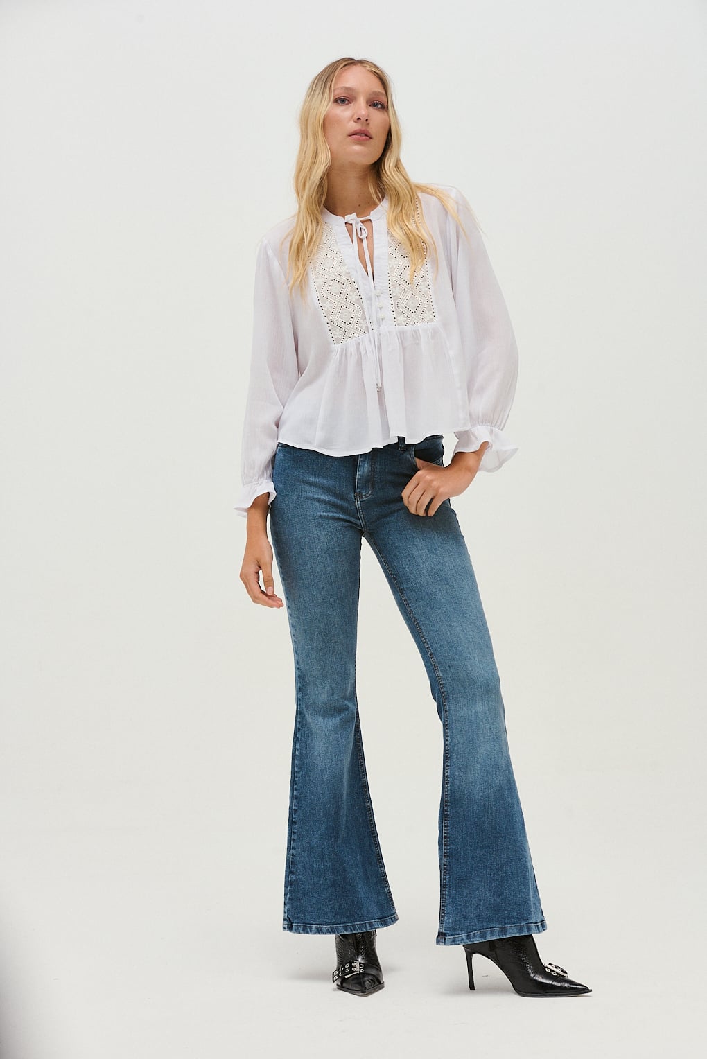 blusa bordada