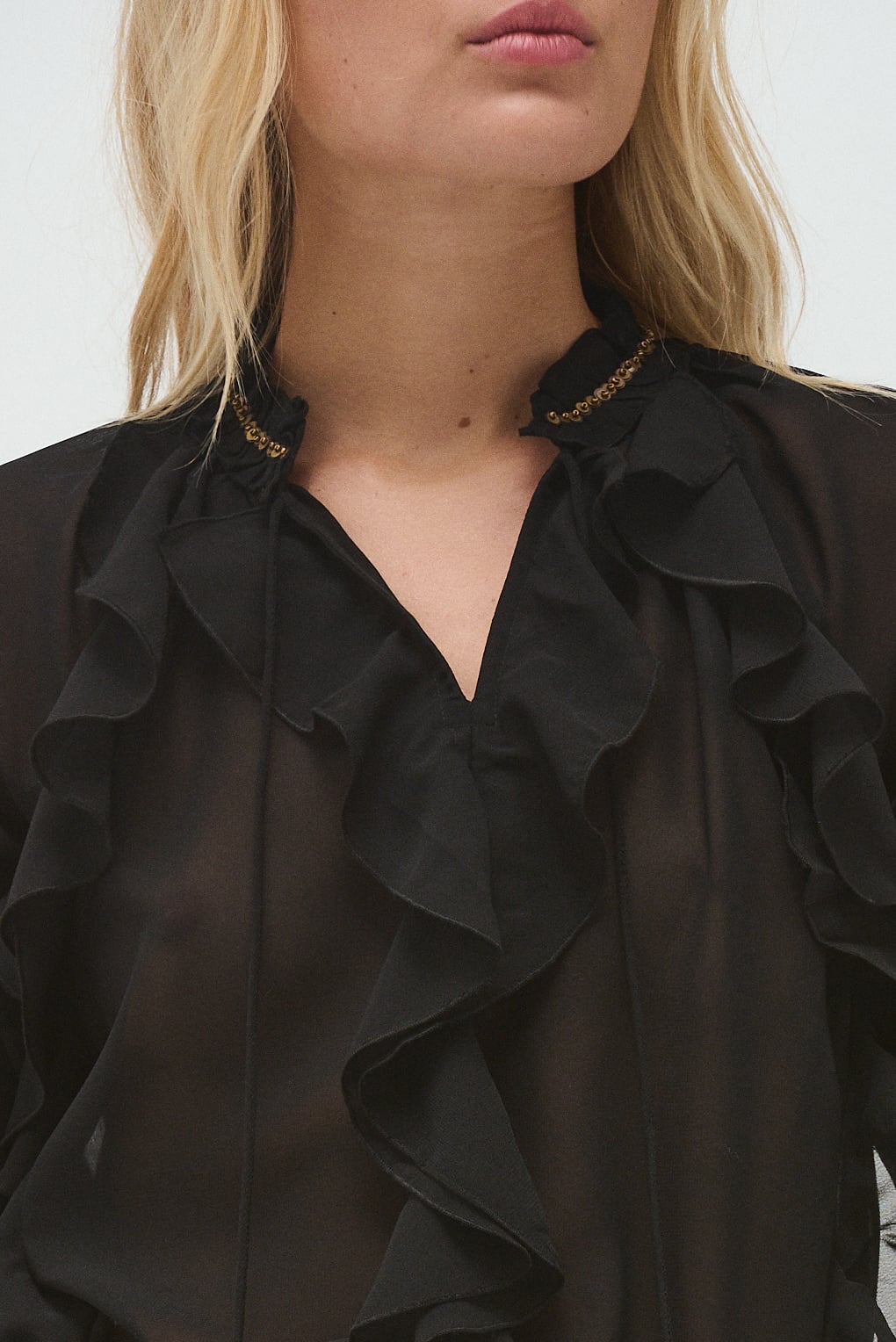 blusa gasa y volados