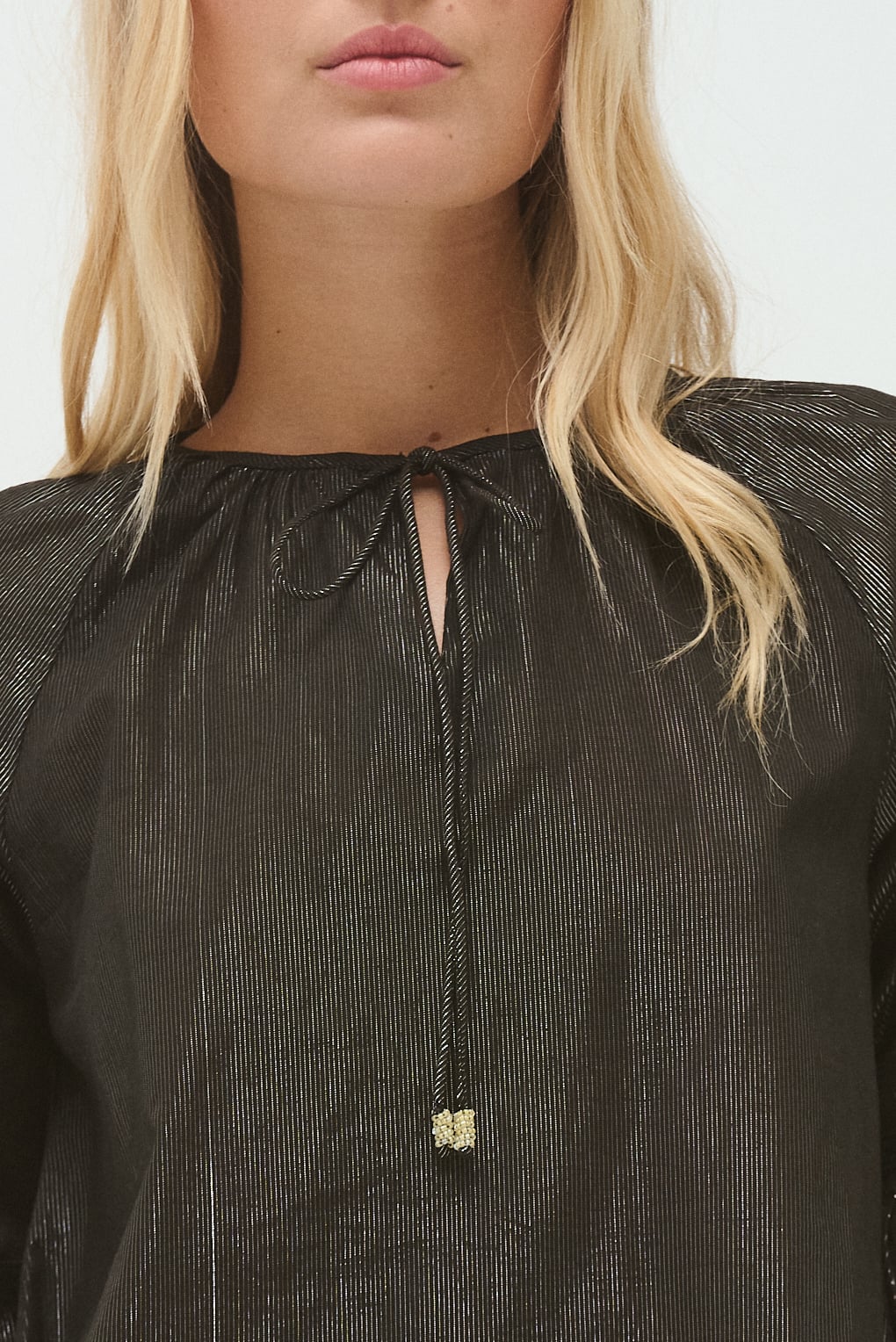 blusa bordada