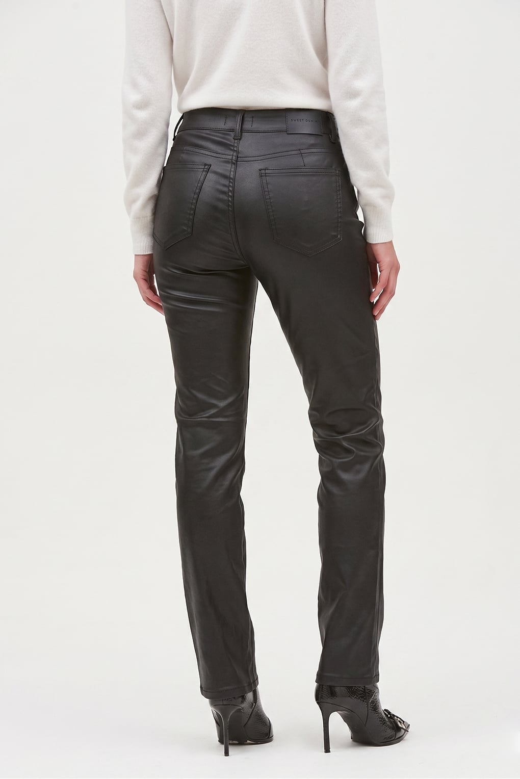 Pantalón cuero recto