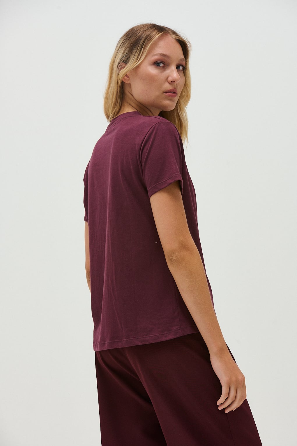 084890UV.A00S