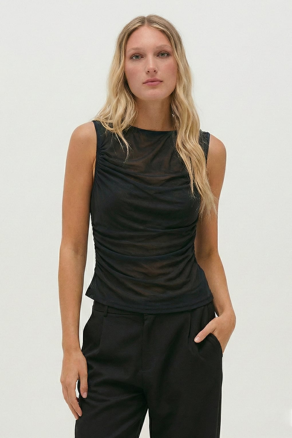 musculosa tul